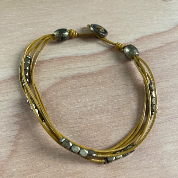 Two Fossil Leather Beaded Bracelets - yellow and brown - Picture 5 of 5